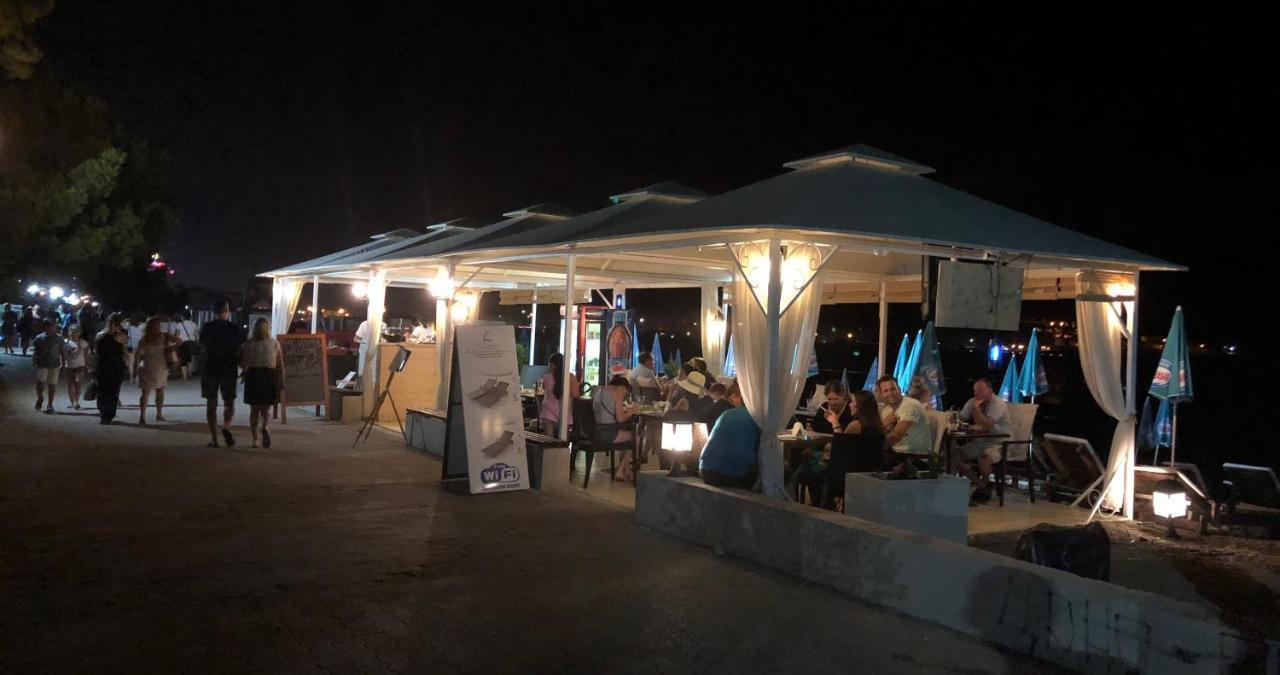 Apartments Kuce Lekovica Beach & Snack Bar- Bistro المظهر الخارجي الصورة
