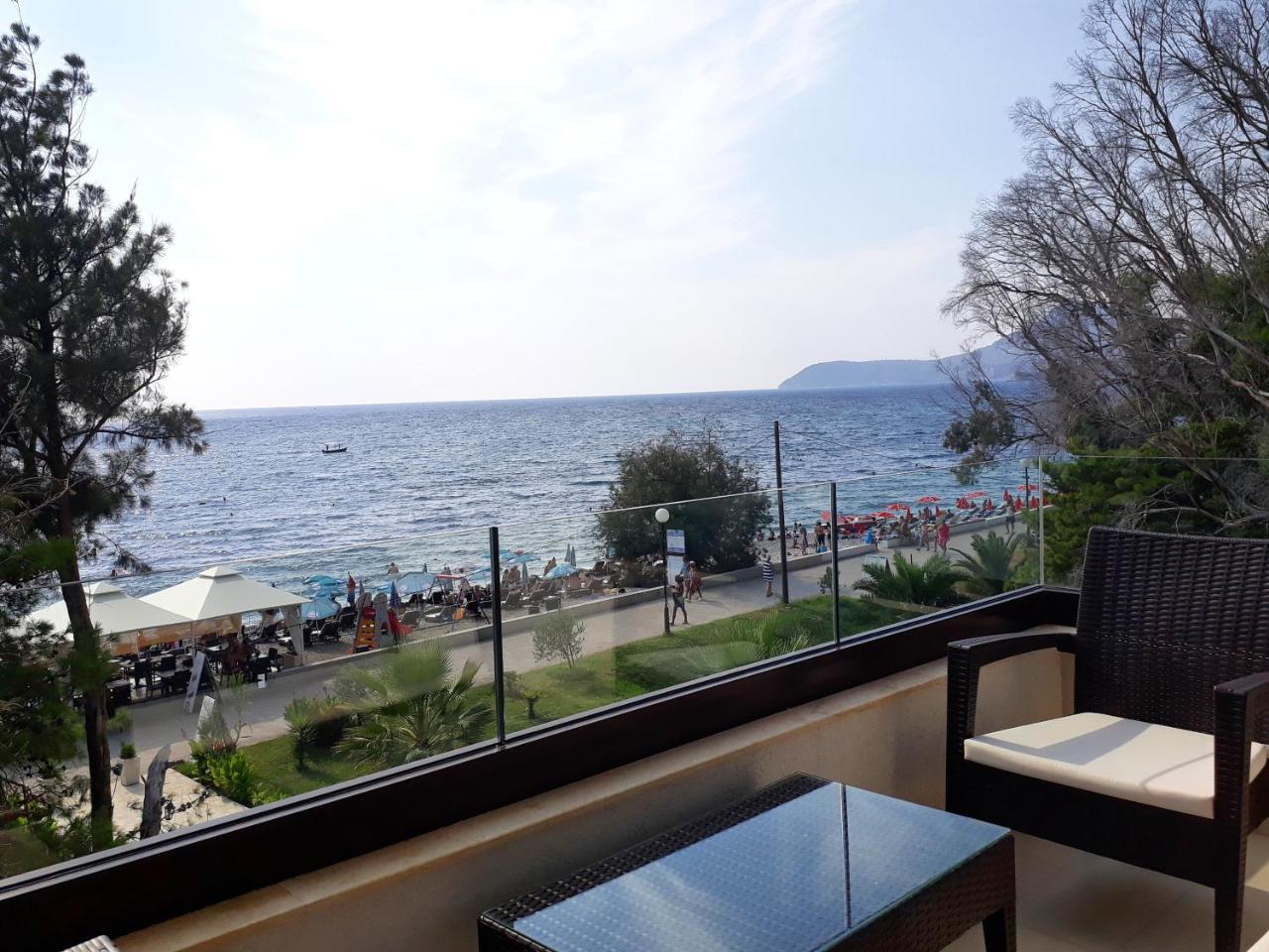 Apartments Kuce Lekovica Beach & Snack Bar- Bistro المظهر الخارجي الصورة